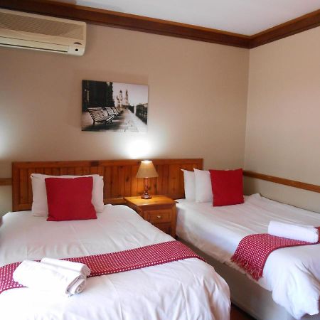 Oakwood Lodge Bloemfontein Eksteriør bilde
